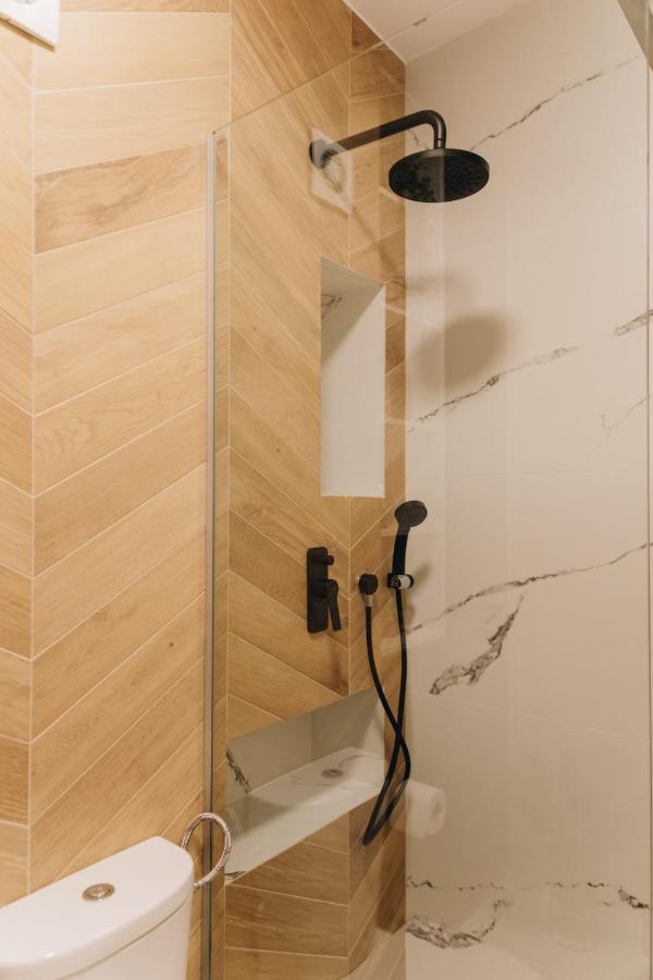 Tulip Apartment Oradea Exterior photo